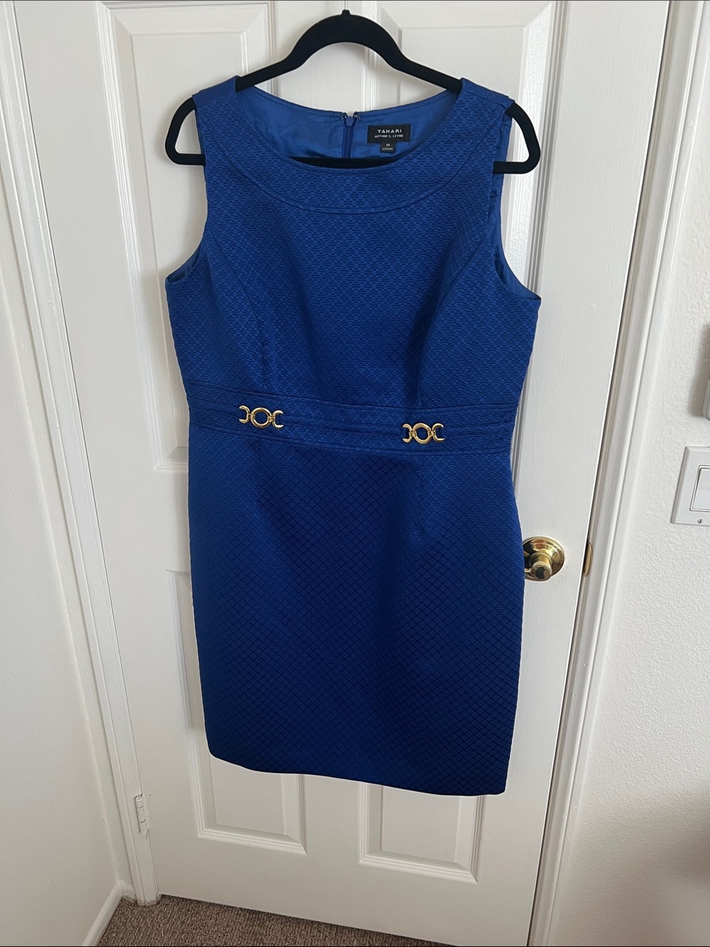 Tahari ASL Sleeveless Cobalt Blue Sheath Dress with Gold Accent